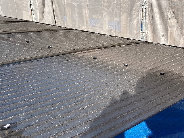 飛散被害後の波板全体