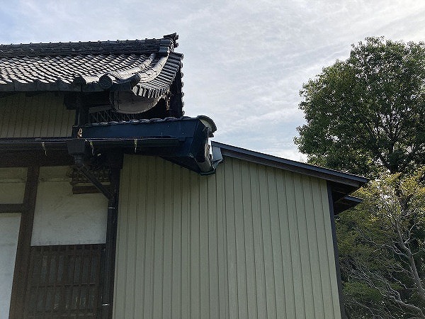 側面から見た屋根接続部