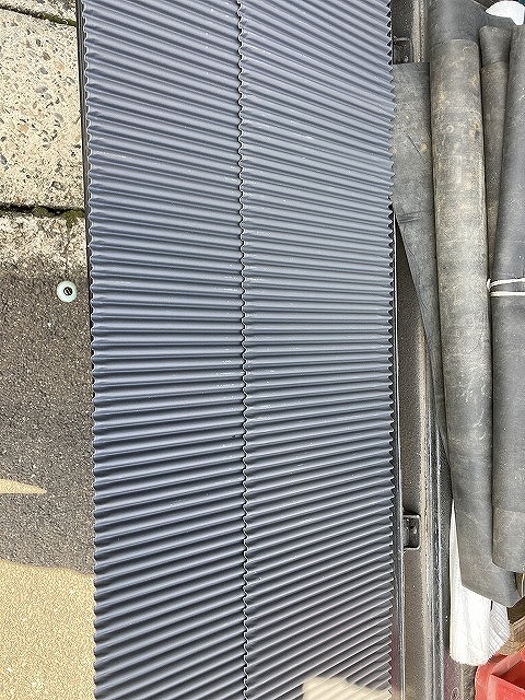 新しい波形部材の準備