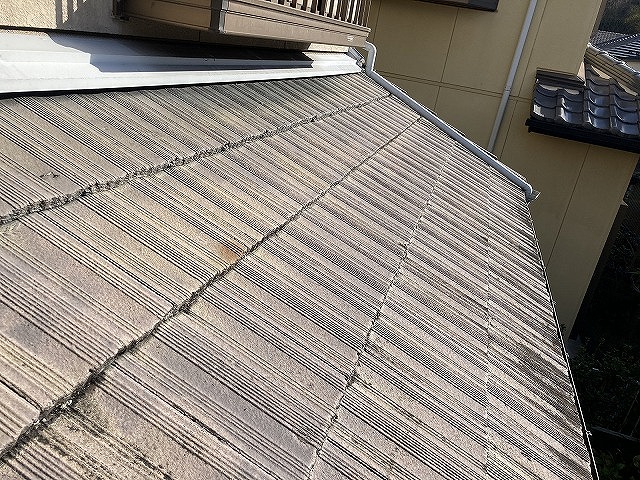 軒先側へ続く屋根劣化
