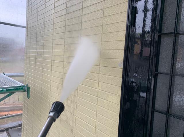 外壁の高水圧洗浄
